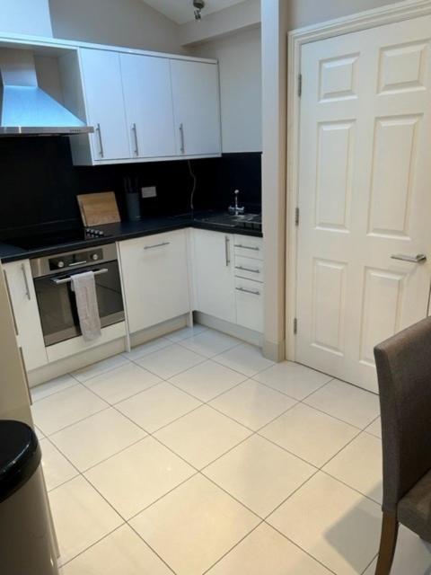 Central Apartment Paddington Лондон Номер фото